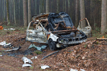 Fototapeta na wymiar Burned car wreck