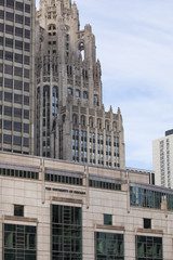 Fototapeta na wymiar side view image of clock tower in chicago