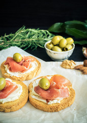Delicious bruschetta with prosciutto
