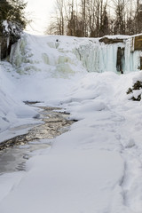 Fototapeta na wymiar trail in frozen landscape