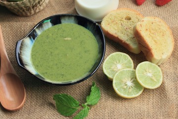 spinach soup with breakfast
