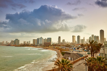 Obraz premium Tel Aviv, Israel. View from Jaffa at sunrise