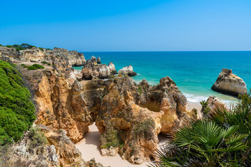Fototapeta na wymiar Praia tres irmaos - Beautiful coast of Algarve - Portugal