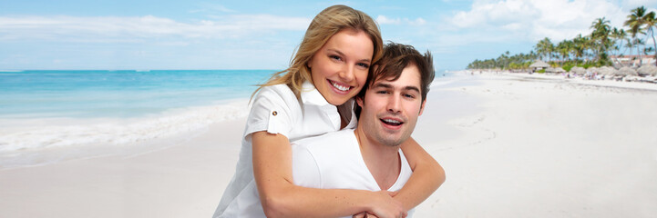 Obraz premium Couple on the beach.
