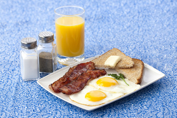 breakfast ready to eat.