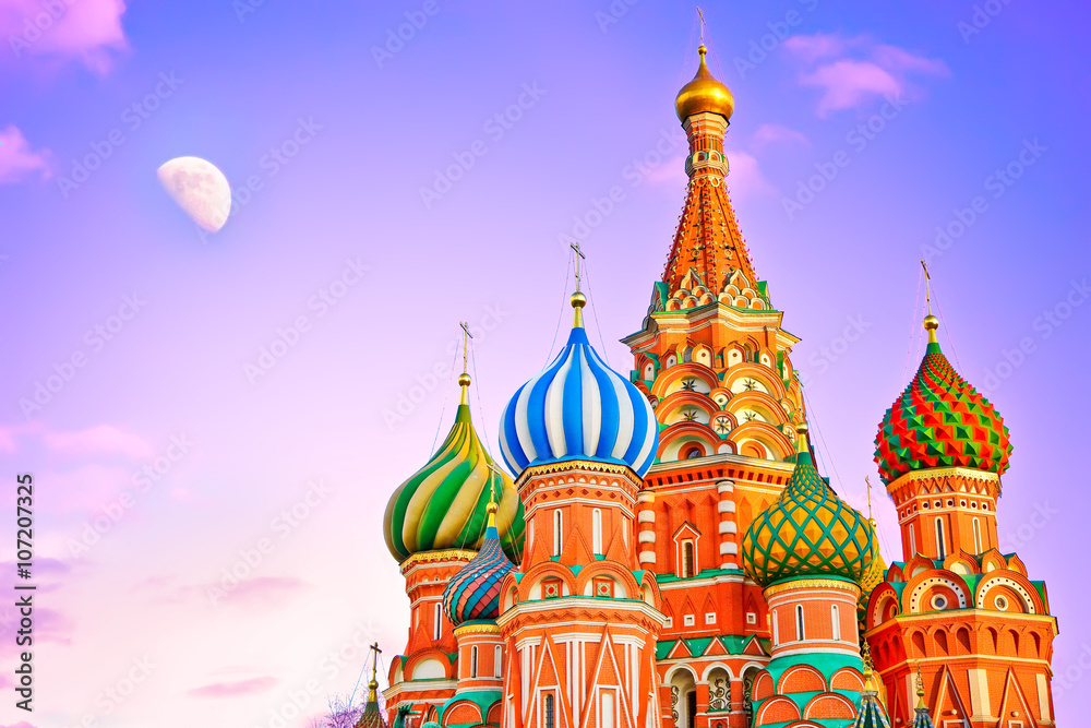 Wall mural St. Basil's cathedral on the Red Square in Moscow at dusk.