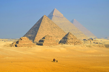 Fototapeta na wymiar Giza pyramid complex in Egypt