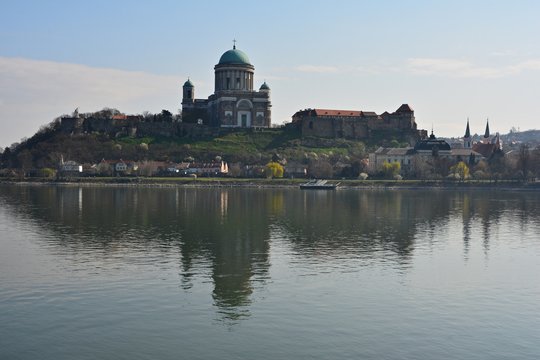 Estergon Kalesi ve Tuna