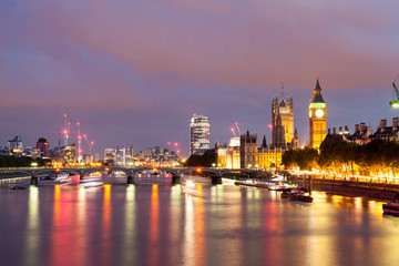 Fototapeta na wymiar 30. 07. 2015, LONDON , UK, London at dawn. View from Golden Jubilee bridge