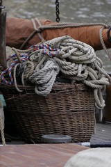 Fototapeta premium Taue an einem Segelboot,