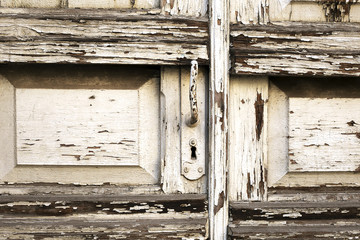 Door handle on an antique wooden door