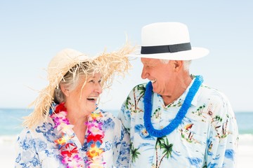 Senior couple standing at the beach © WavebreakmediaMicro
