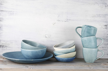 Ceramic dishware set