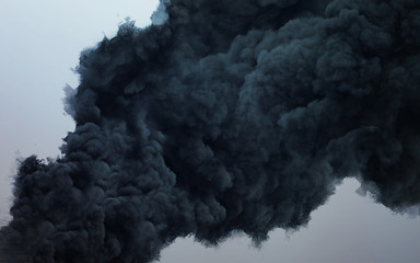 Zwarte wolk van een verschrikkelijke explosie in de lucht