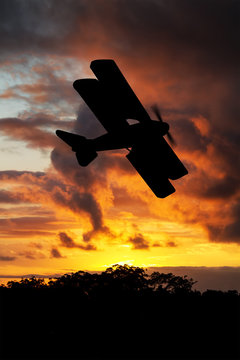 Silhouette of WWI plane