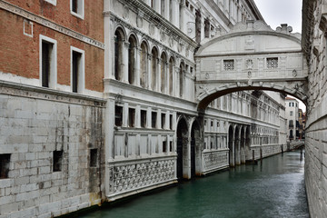 Fototapeta na wymiar Seufzerbrücke in Venedig