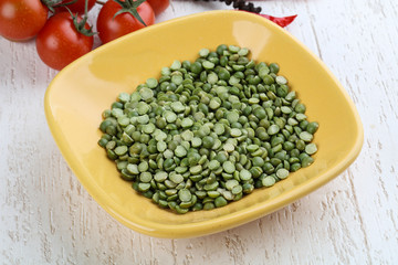 Dry green peas