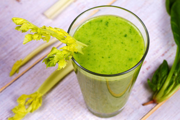 Spinach and Celery Smoothie