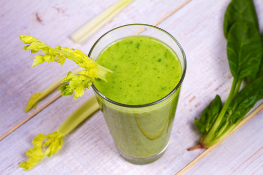 Spinach and Celery Smoothie