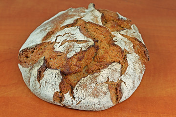 Homemaderound dark rye bread