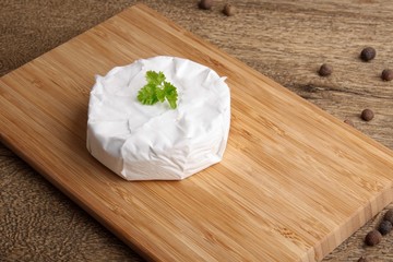 Fototapeta na wymiar Camembert cheese brie