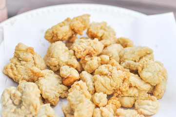 fried chicken , crispy chicken