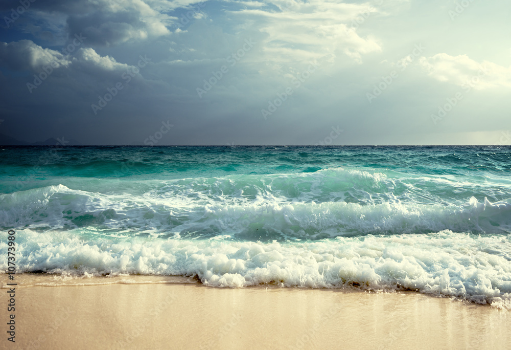 Wall mural waves at seychelles beach