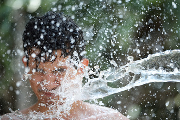 Fototapeta premium headshot getting splashed