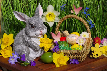 Osterhase mit Osterkorb - easter bunny with easter basket