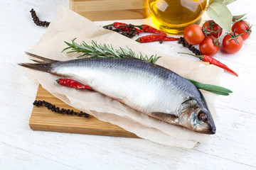 Herring with onion and rosemary