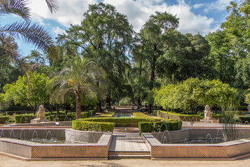 Fototapeta premium Brunnen im Parque de Maria Luisa, Sevilla, Andalusien, Spanien