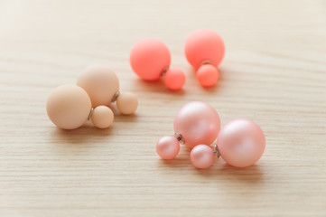 pinks earrings group