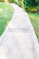 Obraz premium Garden path way
