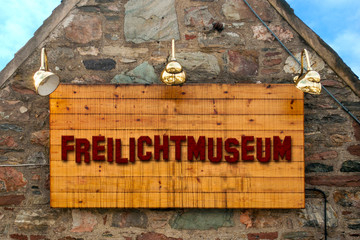 Schild 82 - Freilichtmuseum - obrazy, fototapety, plakaty