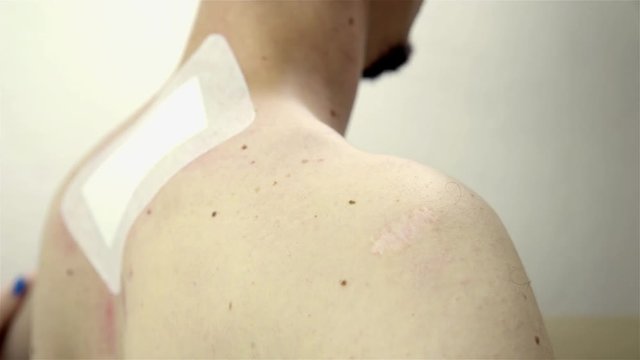 Protecting person wound with bandage