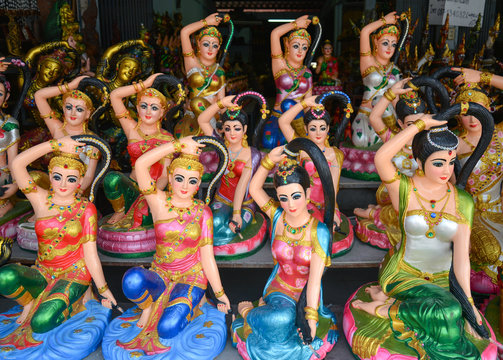 Phra Mae Thorani  statue