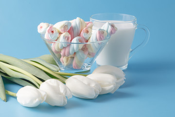 White tulips with twisted marshmalow
