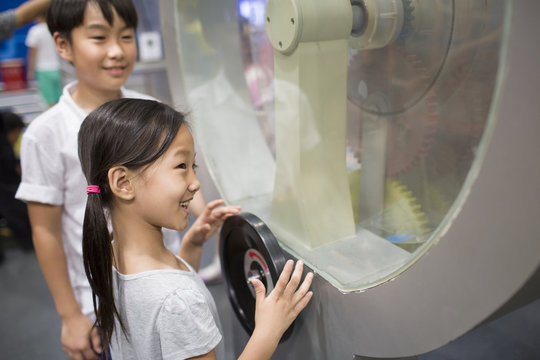 Children in science and technology museum
