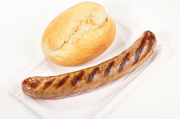 Bratwurst mit Brötchen