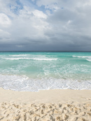Fototapeta na wymiar white tropical beach in cancun, yucatan mexico