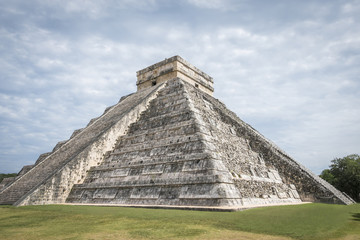 Fototapeta na wymiar Mayan Ruin, Chichen Itza Mexico