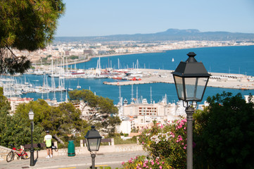 widok na port w Palma de Mallorca