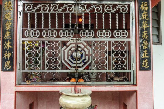 Buddhist altar  in the Chinatown of the city of Melaca, Malaysia