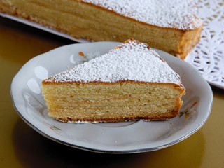 biscuit cake with almonds and sugar