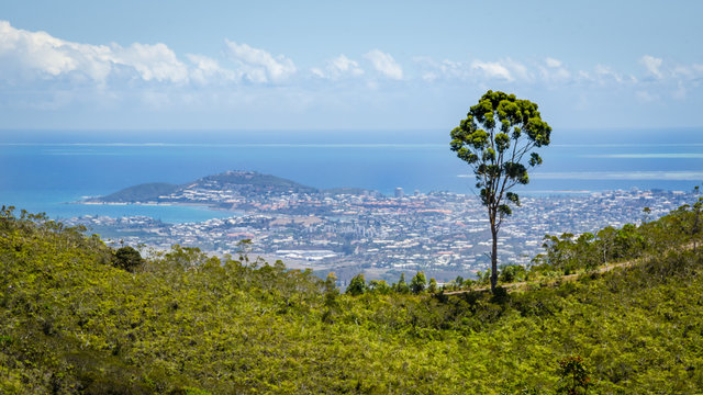 presqu'ile de Noum&eacute;a