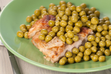 Pork chop with green pea