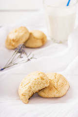 Cookies with white chocolate and coconut 