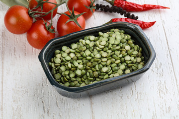 Dry green peas
