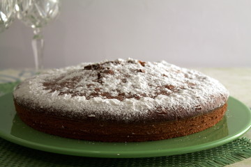 Chocolate cake with icing sugar