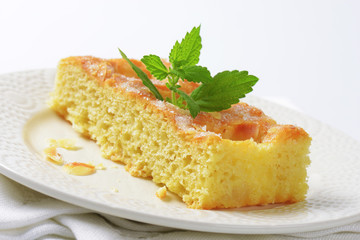 Almond sponge cake